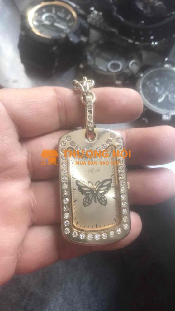 Dây chuyền kiêm đồng hồ