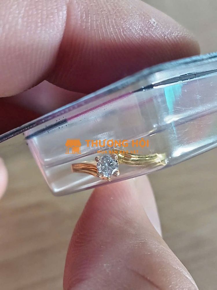 Bán nhẫn nữ vàng 18k 610 kim cương tự nhiên 3ly5