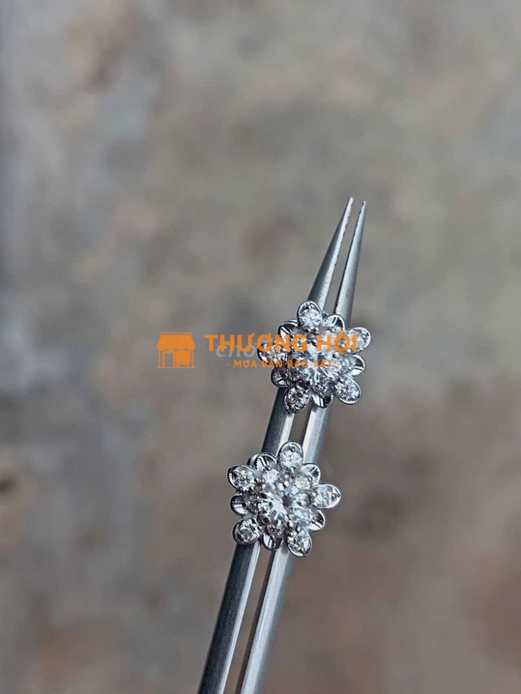 Bán hoa tai Au 14k full kim cương tựnhiên chủ 3ly6