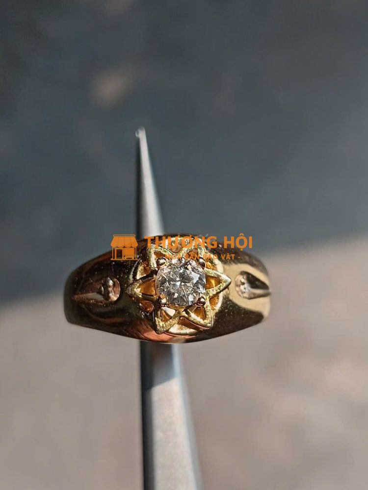 Bán nhẫn ngoại 10k kim cương tựnhiên 1ly5 chủ 4ly4