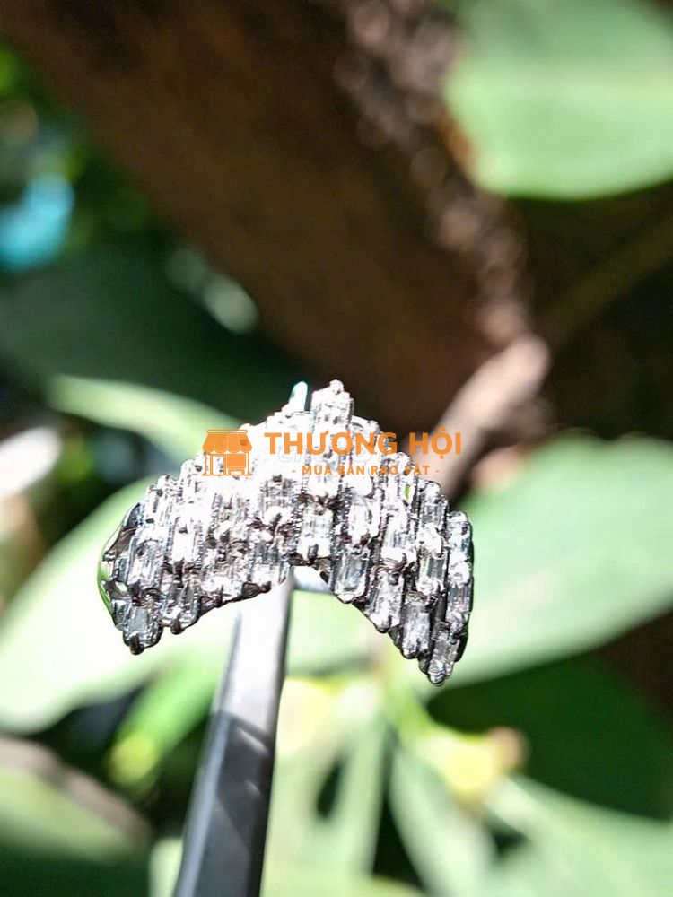 Bán nhẫn ngoại nữ 18k full 27v kim cương 1ly5-2ly5