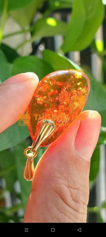 Mặt dây chuyền hổ phách nở hoa mới đẹp rất sang