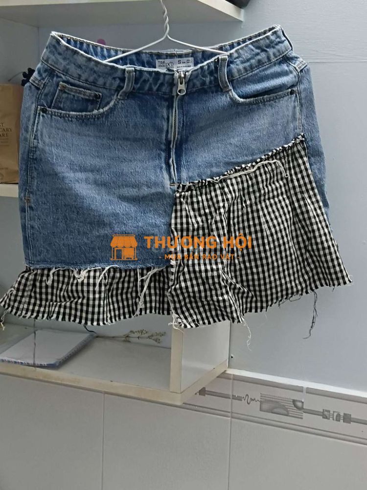 Chân váy jean kết hợp vãi kate