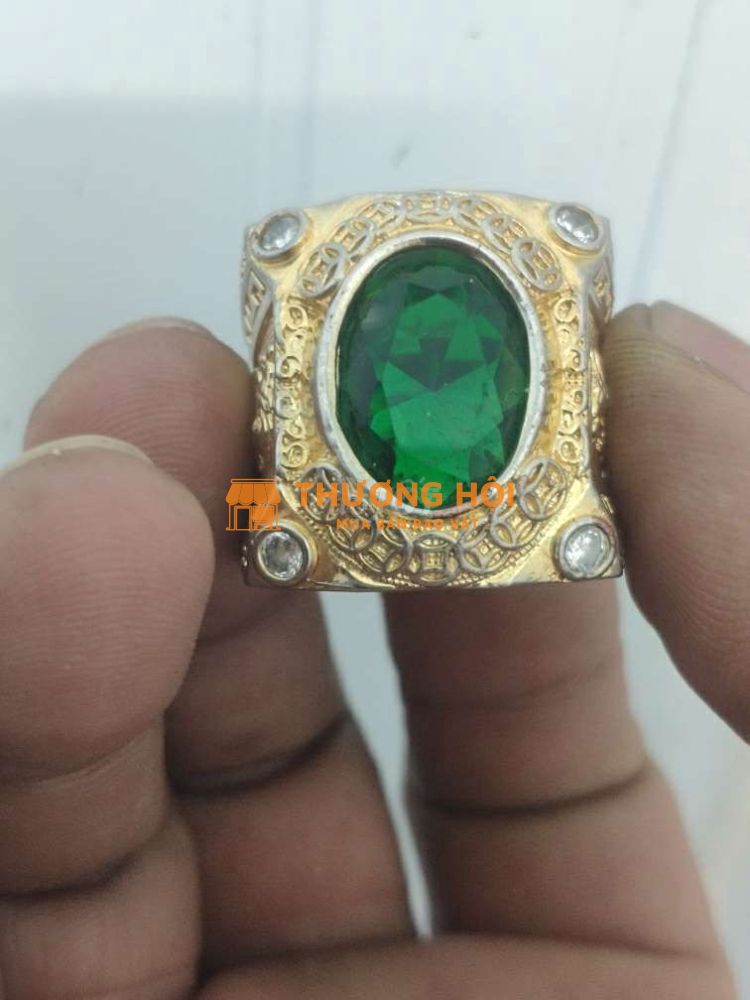 nhẫn hột xanh ve chai