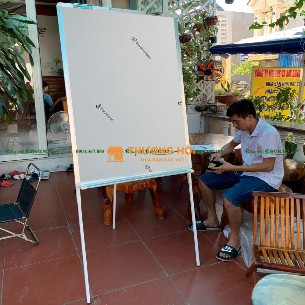 BẢNG TỪ TRẮNG FLIPCHART 3 CHÂN – CERAMIC CỦA BỈ