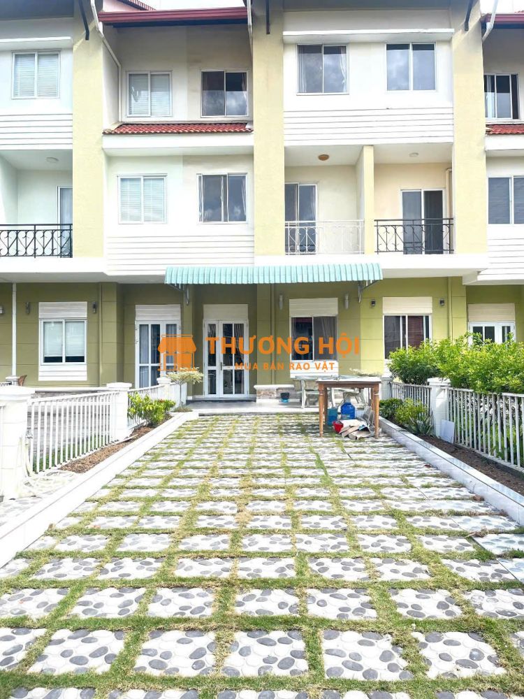 Chính Chủ Cho Thuê Nhanh Nhà Nguyên Căn đầy đủ Tiện Nghi Cao Cấp Ngay Vsip 1, Bình Dương