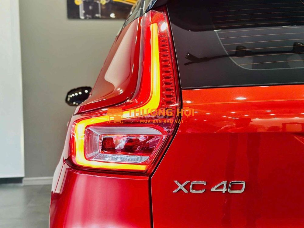 Volvo XC40 2019 - Màu đỏ nội thất đen