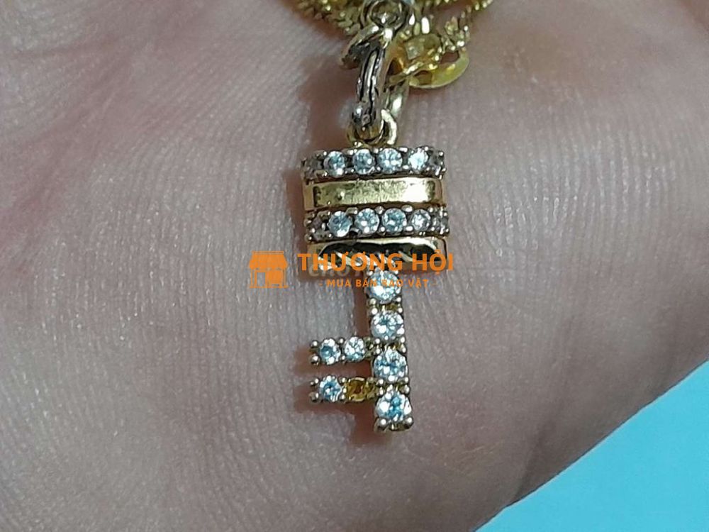 DÂY CHUYỀN NỮ VÀ MẶT DỄ THƯƠNG .