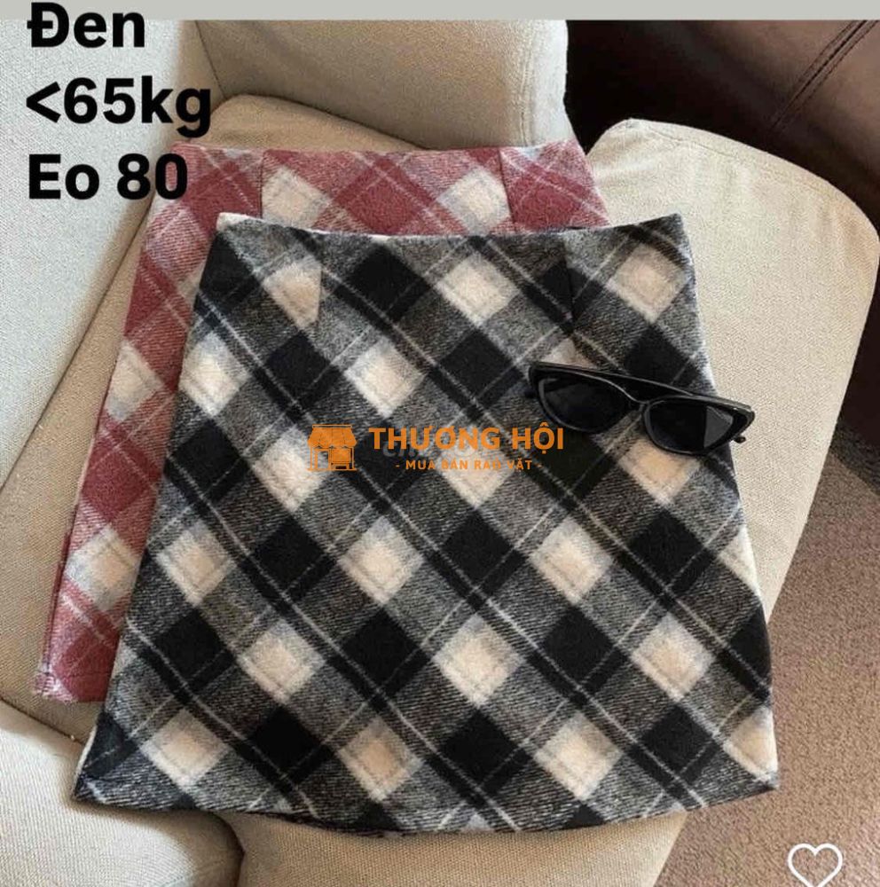 Chân váy ngắn đen caro