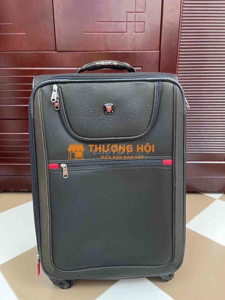 Cần bán Vali size S Sakos Champion