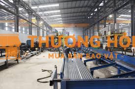 4 lao động phổ thông và 1 lái xe tải B2