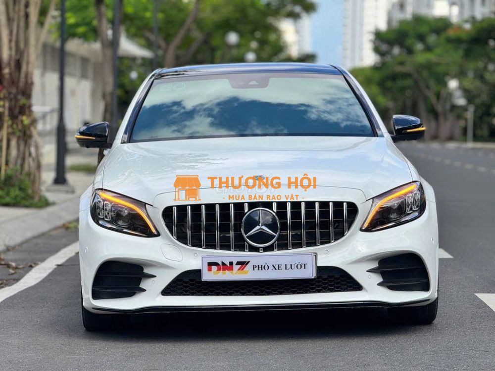 Mercedes Benz C300 2019 - Màu Trắng