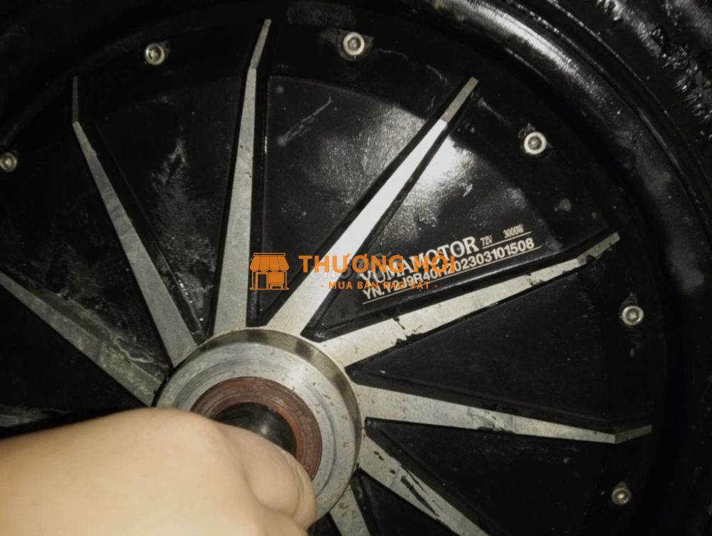 Bánh trước/sau xe điện Vinfast YumaMotor 3000w