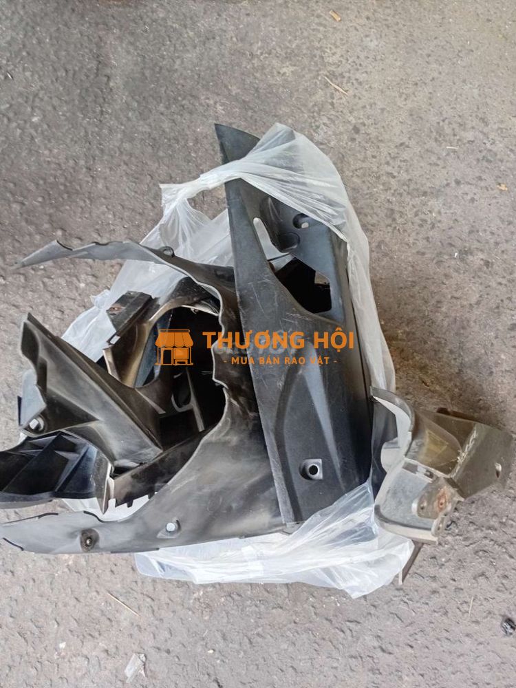 Bán phụ tùng xe máy như hình