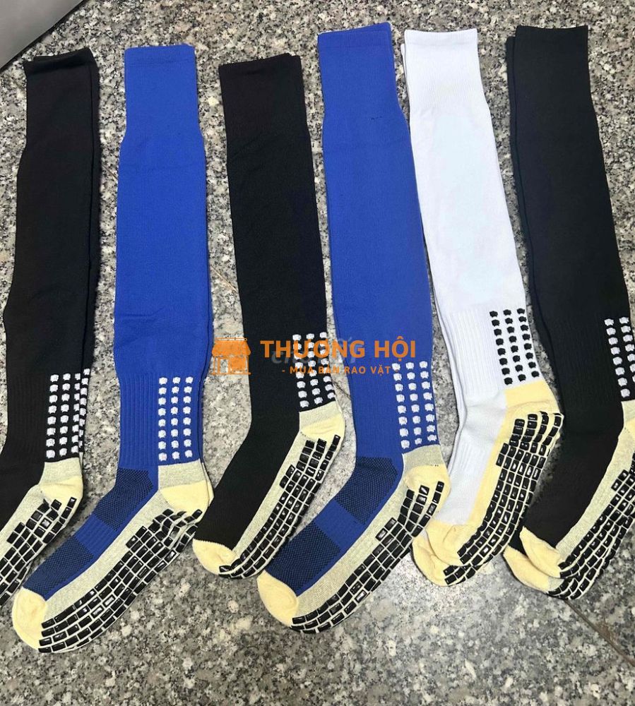 vớ thể thao dài chống trợt