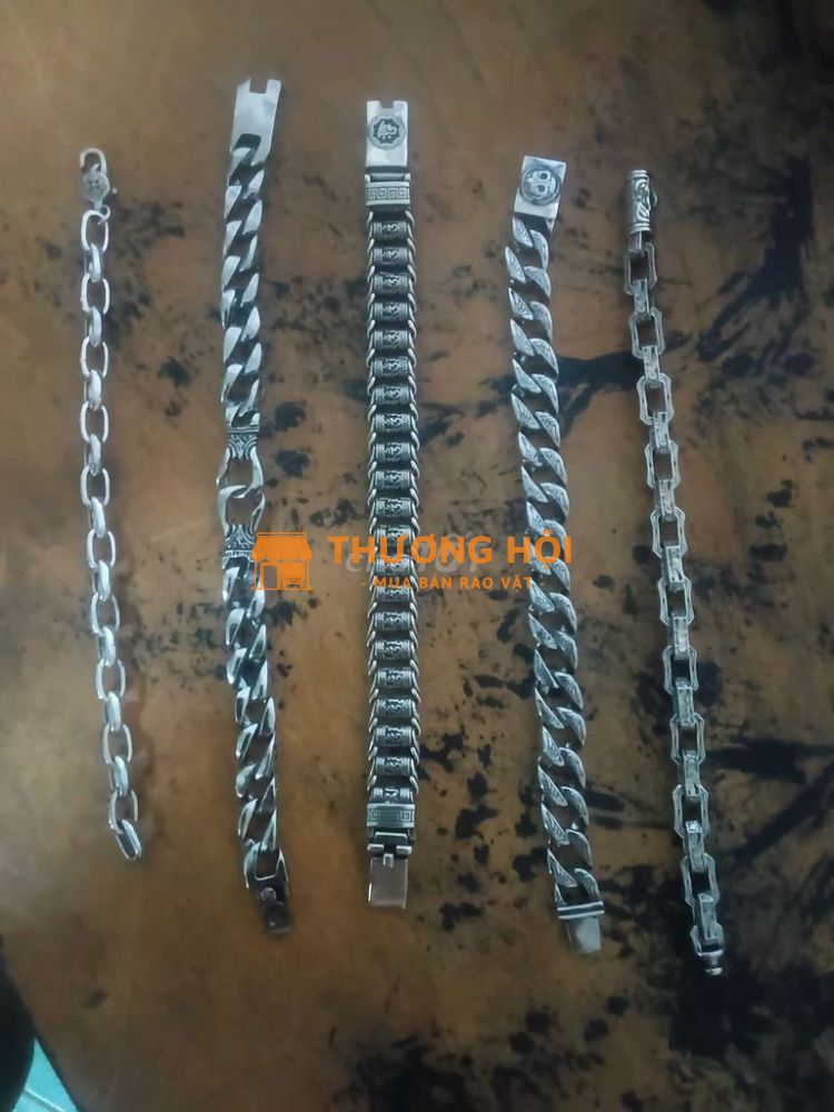 Lắc tay hợp kim