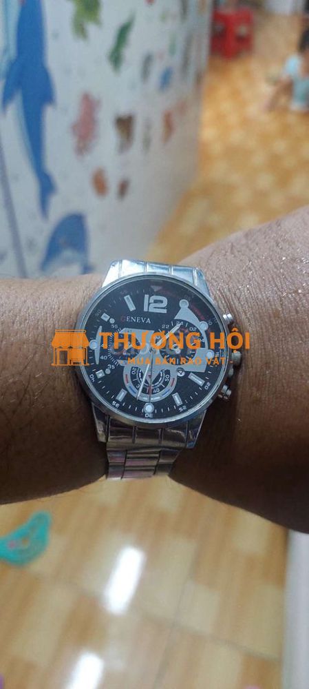 Thanh lý chục cái đồng hồ. 50k/cái. Lấy lẻ 80km.