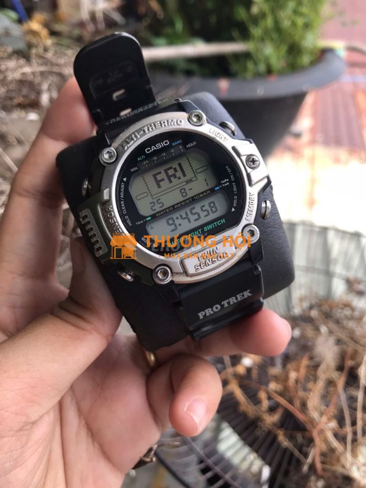 đồng hồ nam Casio protrek có nhiệt độ
