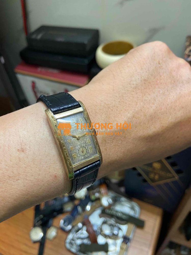 đồng hồ cơ cổ Bulova tanks lên dây