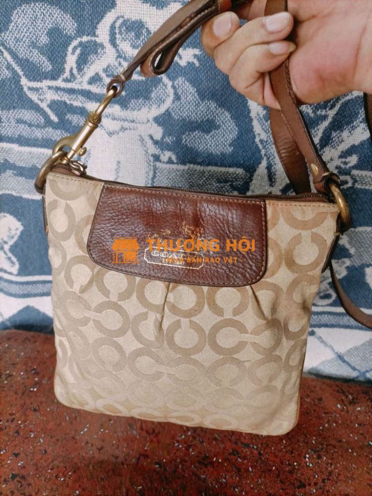 Túi chéo COACH USA