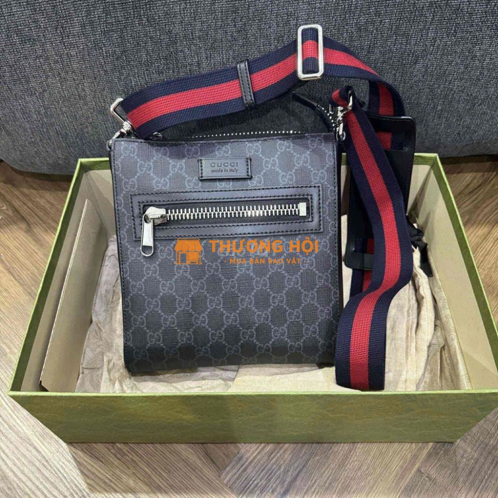 Túi Gucci chính hãng lúc mua gần 30tr vip chất .
