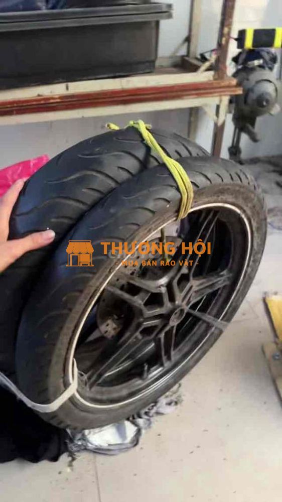 Mâm xe máy hợp kim đen, trước & sau
