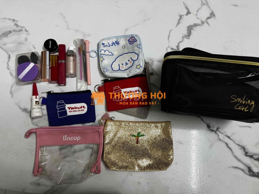50k gồm tất cả túi như hình với đồ makeup