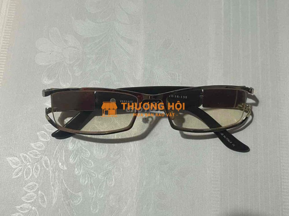Kính râm Versace nam nữ