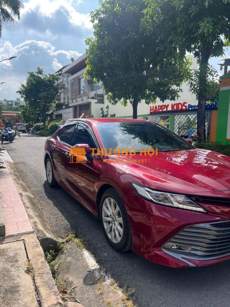 Bán xe camry 2.0G màu đỏ