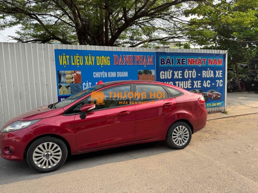 Ford Fiesta 2011 1.6 AT Sedan - 100000 km