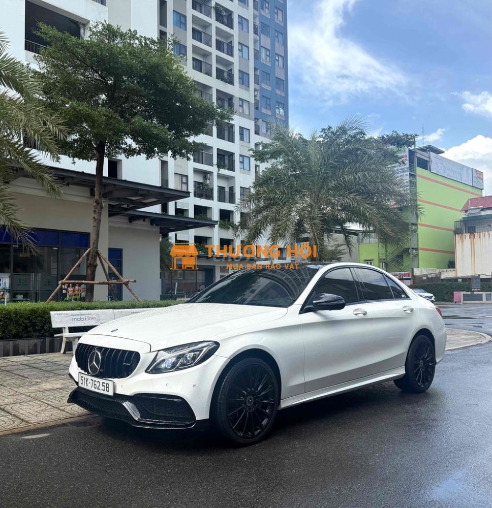 Mercedes Benz C Class 2015 C300 AMG - 82000 km