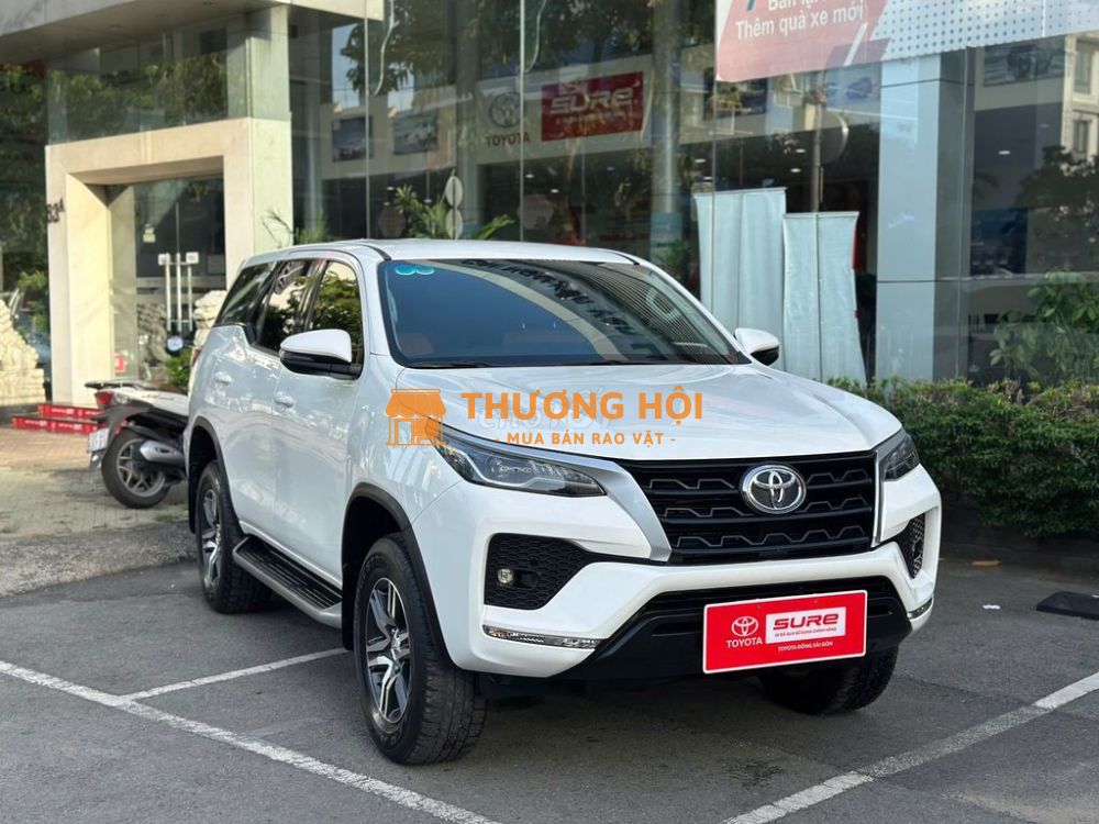 Fortuner máy dầu,tiết kiệm, xe hãng (GIÁ CÒN GIẢM)