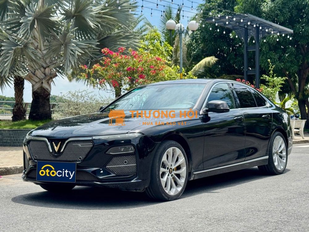 Vinfast Lux A Premium 2020 - Đen - 4v6km - BSTP