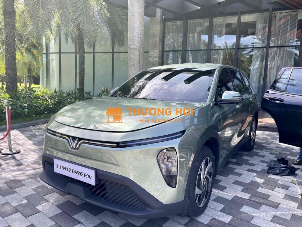 ĐẶT LIMO HÔM NAY – THÁNG 9 NHẬN XE CHẠY LIỀN