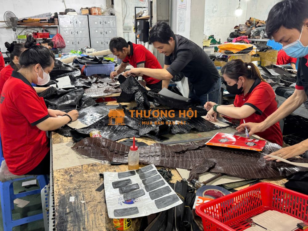 SINH VIÊN THIẾT KẾ CẦN TEST MẪU ĐỒ DA? LIÊN HỆ XTC TRƯỜNG CHINH XTC