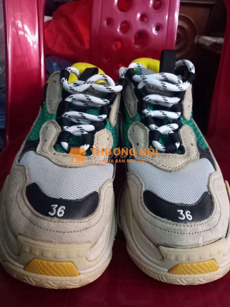 Dư pass giày đẹp size 36~37 còn rất mới bao êm ạ