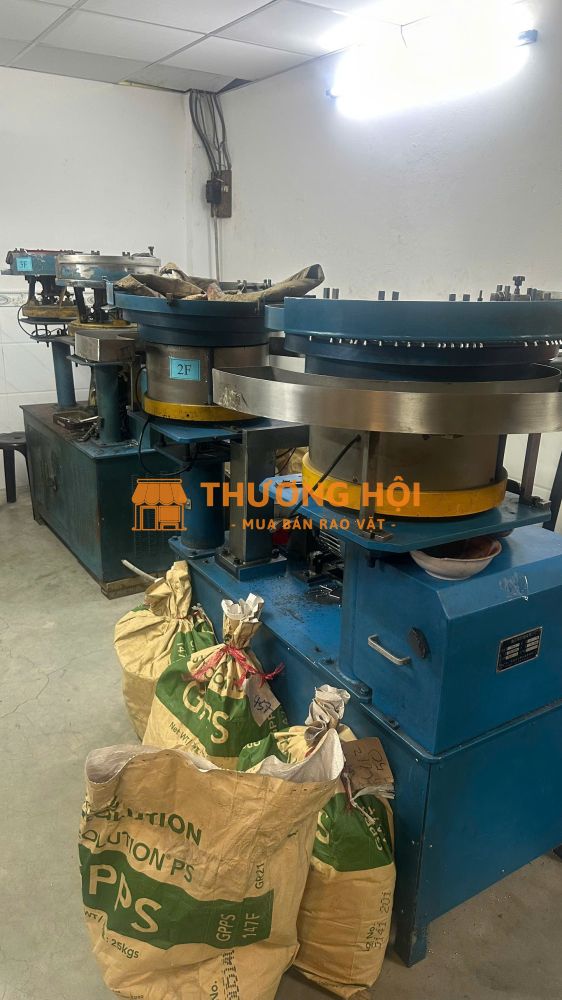 Thanh lý dàn máy sản xuất đinh tán tại quận 8