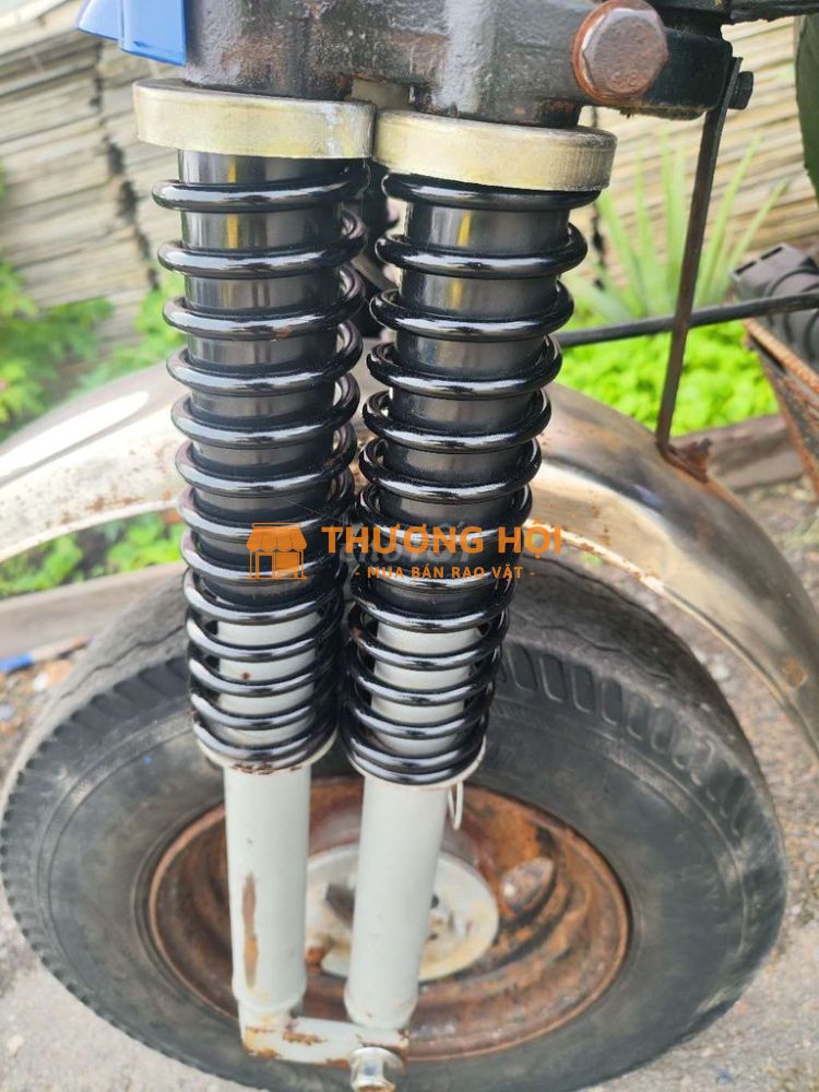 Thắng dầu cầu đeo máy 175 thùng 1m3 1m8