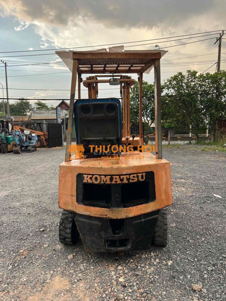 Xe nâng Komatsu 1.5 tấ