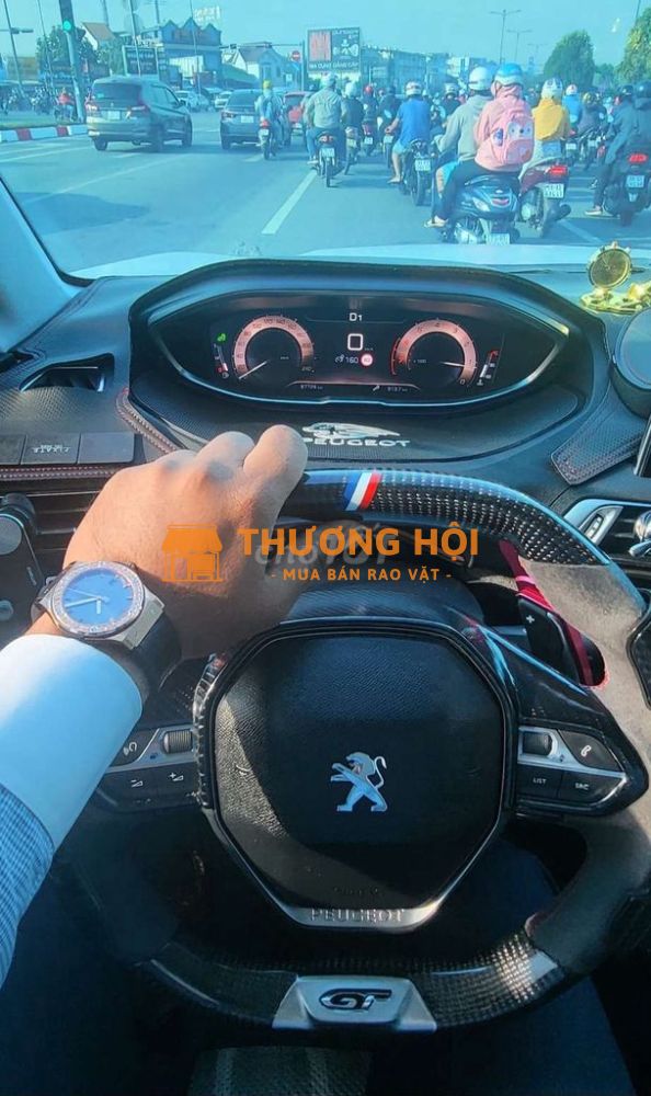 Cần thanh lý vô lăng Peugoet chính hãng độ carbon