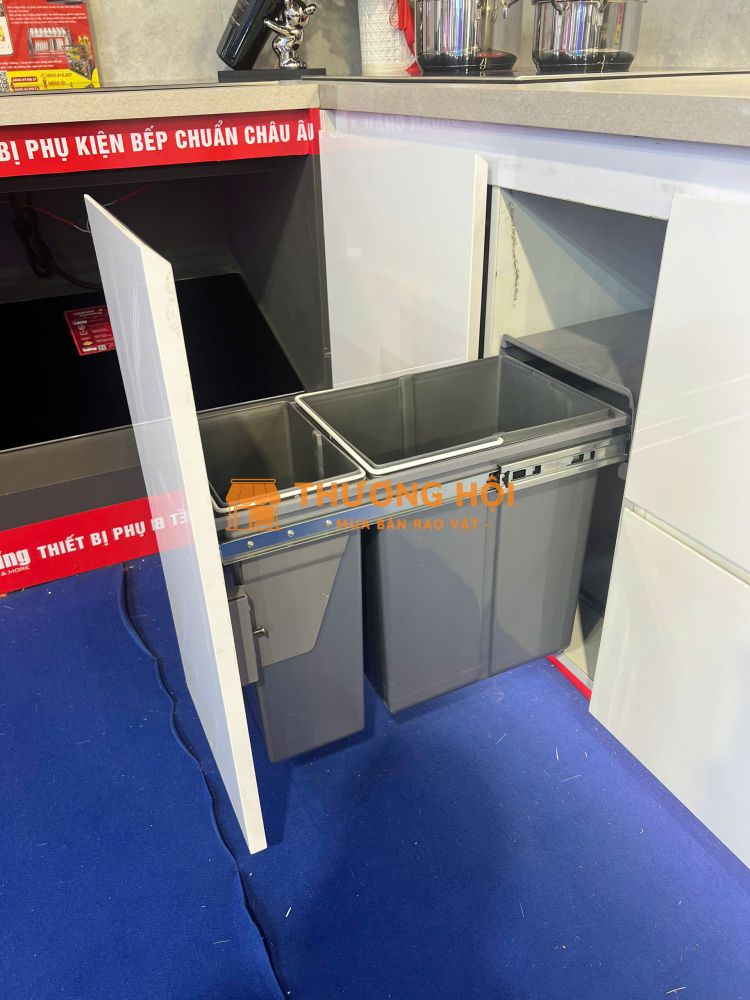 Thùng rác đôi âm tủ, chất liệu nhựa ABS không độc hại TaKing