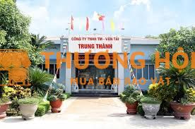 CHUYỂN PHÁT NHANH TRUNG THÀNH TUYỂN 02 LÁI XE +02 PHỤ XE + 1 GIAO HÀNG