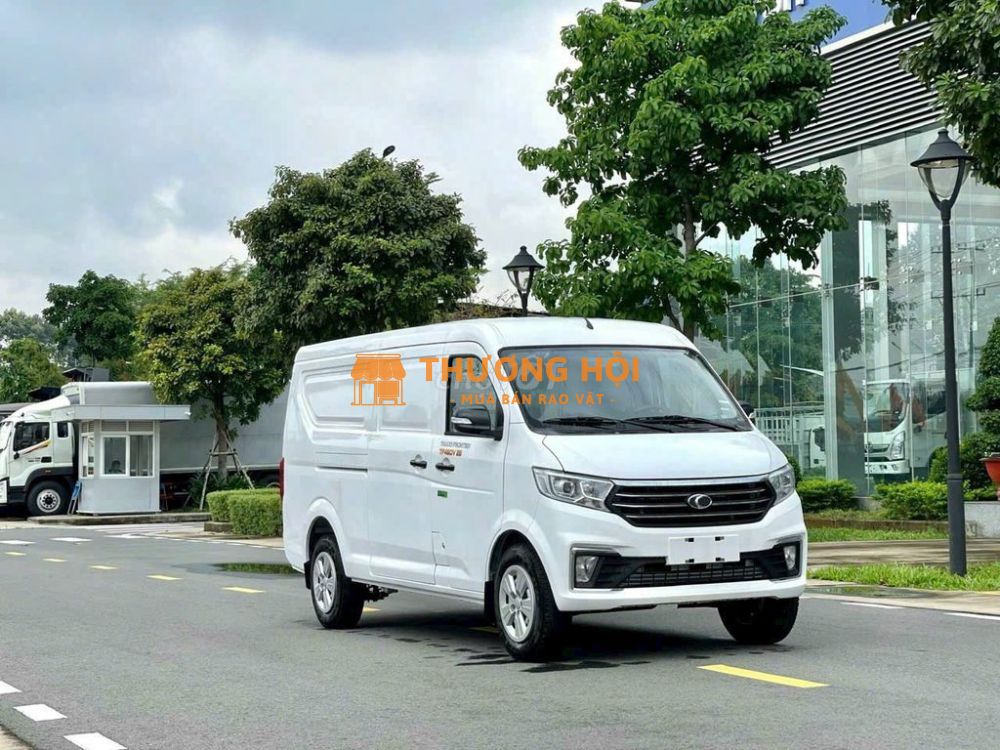 Xe tải Van thùng dài 2m3 2S sản xuất năm 2025