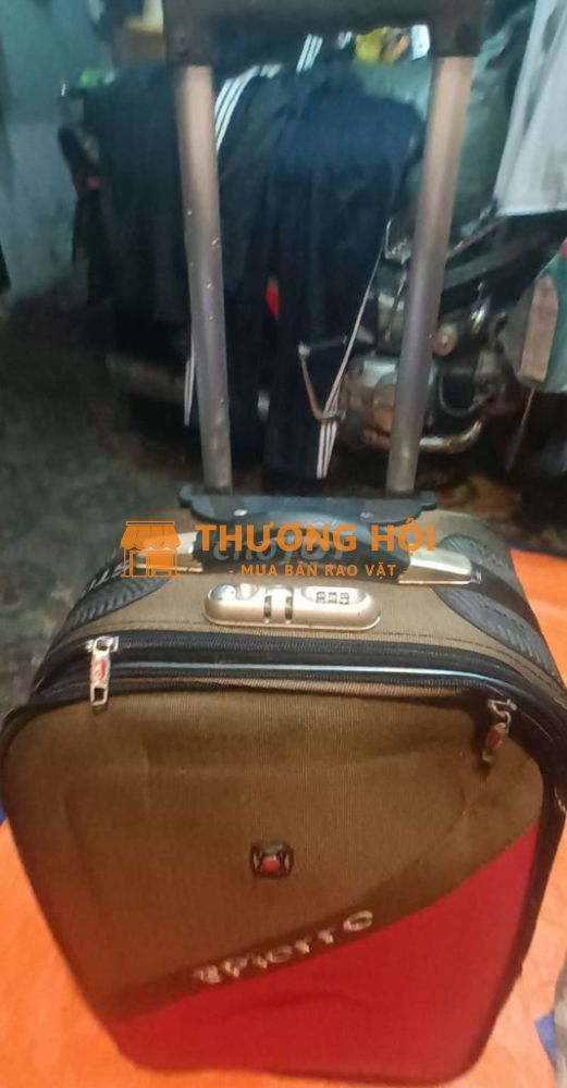 Vali thời trang ,90%
