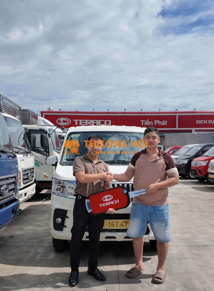 Xe Van TERA V8 Xe Sẵn Giao Ngay khuyến Mãi 20tr