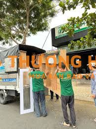 tuyển 1 thợ và 1 phụ làm nội thất