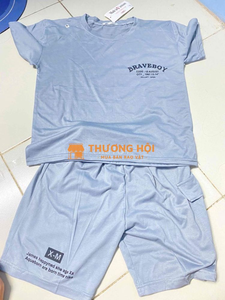 hàng bị bom