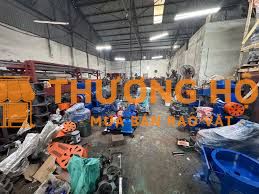 🔹 3 Thợ máy chấn 🔹 3 Thợ hàn 🔹 4 Thợ phụ