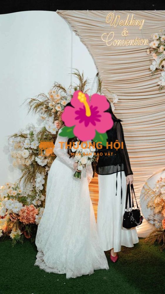 Pass chân váy đuôi cá trắng size S