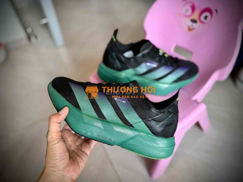 aididas chính hãng size 39. mới 99.9%.